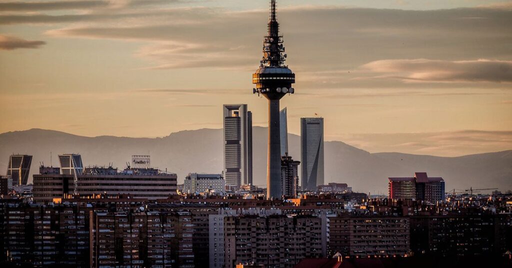 Cómo afectará la bajada del IRPF en la declaración de la Renta para residentes en Madrid